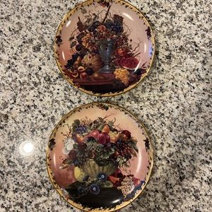 "NATURE'S ELEGANCE” by GLYNDA TURLEY COLLECTIBLE PLATES - set of 2